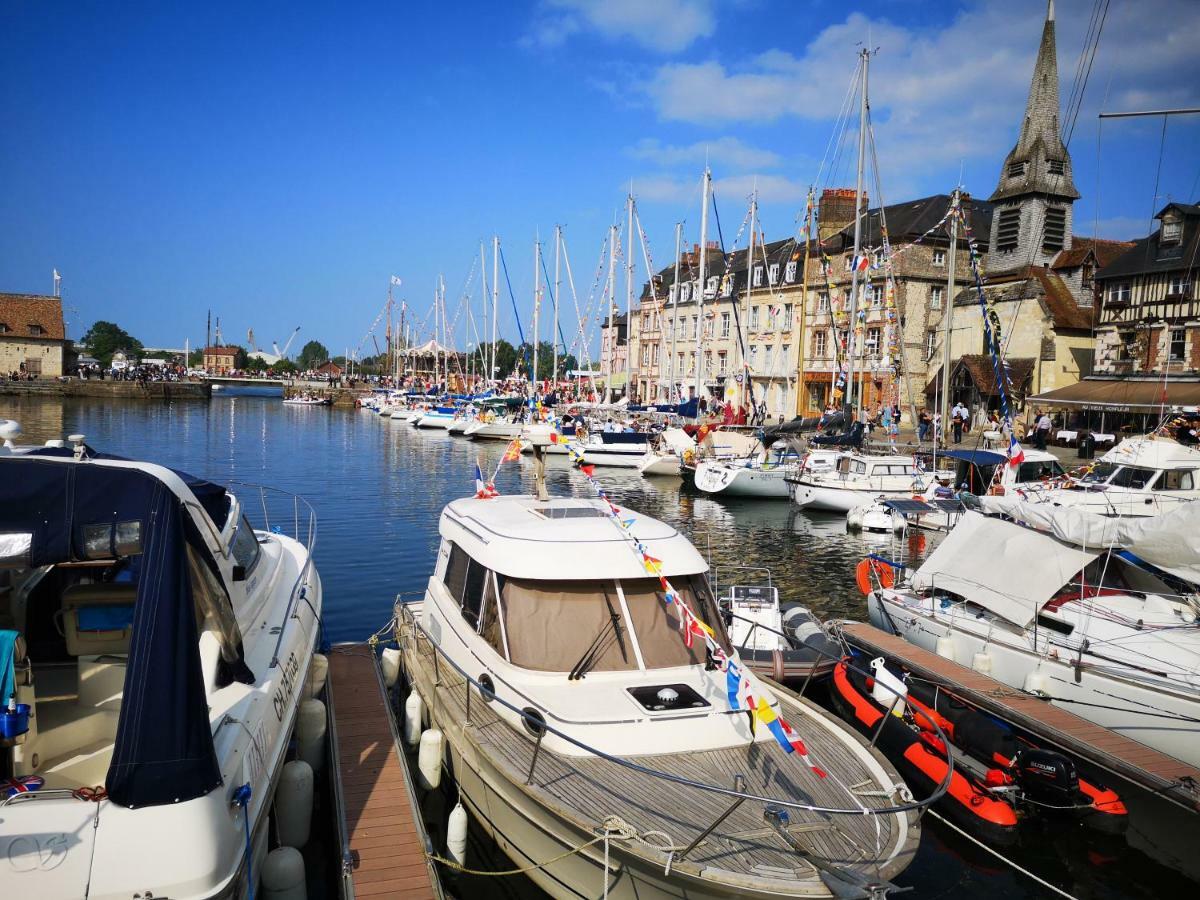 Un Parfum D'Embruns Hypercentre Honfleur, Fibre Apartment Bagian luar foto
